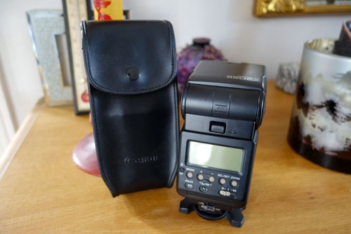 Canon speedlite 550ex shoe - canon,